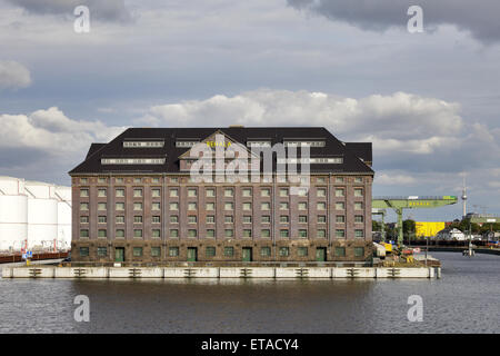 Berlin, Allemagne, BEHALA Lagergebaeude et silos dans l'ouest de l'Harbour Banque D'Images