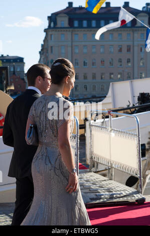 Stockholm, Suède, Juin, 12, 2015. Les clients privés arrive à Strandvagen, Stockholm à bord du navire de l'archipel de Stockholm s/s pour plus de transports pour les festivités. C'est le début de la célébration du mariage entre le prince Carl Philip et Mme Sofia Hellqvist qui aura lieu demain à la Chapelle Royale, Stockholm. La princesse Victoria et son mari le prince Daniel, la Suède. Credit : Barbro Bergfeldt/Alamy Live News Banque D'Images