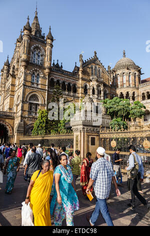 Mumbai Inde,fort Mumbai,Chhatrapati Shivaji Central Railways Station Terminus Area,Victorian Italianate Renaissance Gothique architecture,Mugha traditionnel Banque D'Images