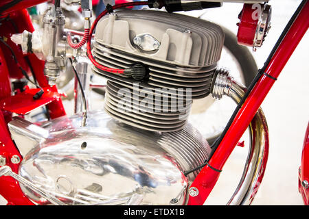 Détail de la tête du moteur d'une rouge vintage motorcycles Banque D'Images