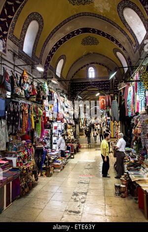 Istanbul est situé de part et d'autre du Bosphore séparant l'Europe de l'Asie, une ville divisée entre deux continents. Banque D'Images