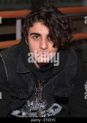 Playbill séance photo et interview avec 'Poisson dans l' acteur Jake Cannavale, tenue à nouveau 42e Rue Studios. Avec : Jake Cannavale Où : New York City, New York, United States Quand : 03 Mar 2015 Crédit : Joseph Marzullo/WENN.com Banque D'Images