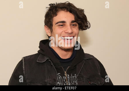 Playbill séance photo et interview avec 'Poisson dans l' acteur Jake Cannavale, tenue à nouveau 42e Rue Studios. Avec : Jake Cannavale Où : New York City, New York, United States Quand : 03 Mar 2015 Crédit : Joseph Marzullo/WENN.com Banque D'Images