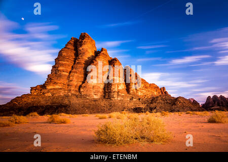 Vue panoramique sur le désert de Wadi Rum, Jordanie Banque D'Images