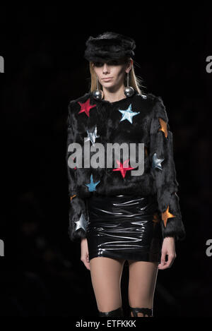 Madrid Fashion Week Automne/Hiver 2015/16 - Maria Escote - Podium Où : Madrid, Espagne Quand : 10 Mar 2015 Crédit : Oscar Gonzalez/WENN.com Banque D'Images