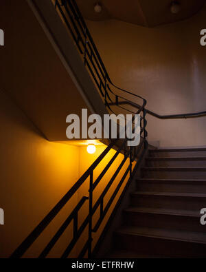 Escalier Art Déco, Hornsey Town Hall, Londres Banque D'Images