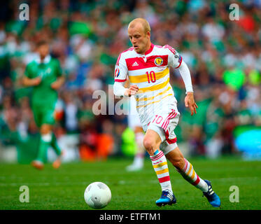 Dublin, Irlande. 13 Juin, 2015. Qualification de l'Euro2016. République d'Irlande contre l'Ecosse. Steven Naismith (Ecosse) frais de l'avant. Credit : Action Plus Sport/Alamy Live News Banque D'Images