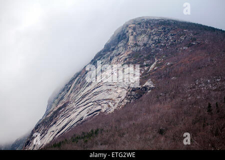 Site de l'homme autrefois célèbre dans le Mountain state icône dans la White Mountain National Forest Franconia, New Hampshire, USA. Banque D'Images