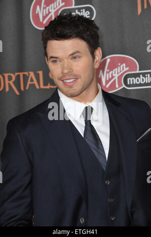 LOS ANGELES, CA - 7 NOVEMBRE 2011 : Kellan Lutz lors de la première mondiale de son nouveau film 'Immortels' lors de la Nokia Theatre L.A. Vivre dans le centre-ville de Los Angeles. Le 7 novembre, 2011 Los Angeles, CA Banque D'Images