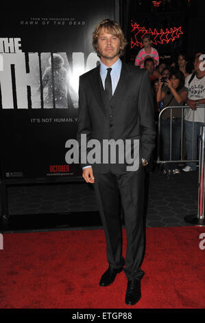 LOS ANGELES, CA - le 10 octobre 2011 : Eric Christian Olsen lors de la première mondiale de son nouveau film 'La chose' à Universal Studios Hollywood. Octobre 10, 2011 Los Angeles, CA Banque D'Images