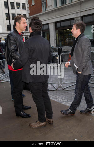 David Walliams, Anthony McPartlin et Declan Donnelly se réunit en dehors de la BBC après une évacuation de la Radio 2 studios au cours de laquelle les pompiers ont été appelés en vedette : David Walliams, Anthony McPartlin, Ant, Declan Donnelly, mai où : London, Royaume-Uni Quand : 20 Mar 2015 Crédit : Mario Mitsis/WENN.com Banque D'Images