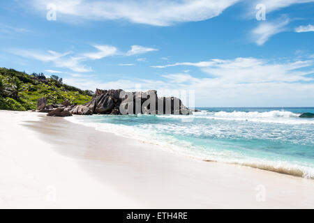 Seychelles, La Digue, Anse Cocos, plus belles plages dans le monde, rock formation à la plage Banque D'Images