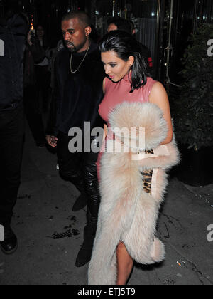 Laissant célébrités Mert et Marcus Maison de l'amour Partie à Annabel's discothèque avec : Kim Kardashian, Kanye West Où : Londres, Royaume-Uni Quand : 27 février 2015 Source : WENN.com Banque D'Images