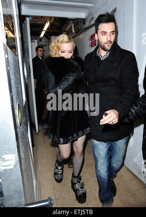 Laissant célébrités Mert et Marcus Maison de l'amour Partie à Annabel's discothèque comprend : Madonna Où : Londres, Royaume-Uni Quand : 27 février 2015 Source : WENN.com Banque D'Images