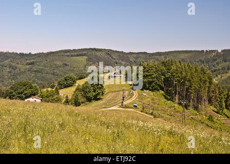 Belle campagne près de Filipka hill dans Slezske Beskydes Banque D'Images