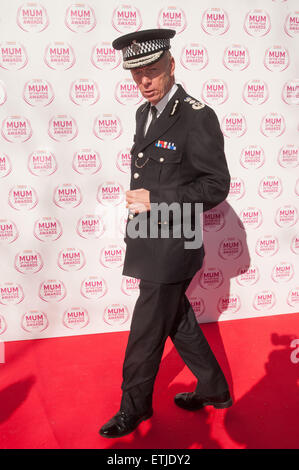 Le 10e anniversaire de la Maman de Tesco of the Year Awards 2015 qui a eu lieu au Savoy - Arrivées. Avec : Bernard Hogan-Howe Où : London, Royaume-Uni Quand : 01 mars 2015 Crédit : Daniel Deme/WENN.com Banque D'Images