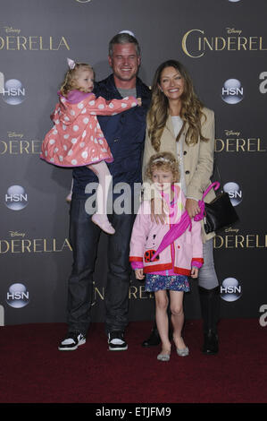 Los Angeles premiere du Disney's 'Cinderella' au El Capitan Theatre - Arrivées avec : Eric Dane, Rebecca Gayheart, Kids Où : Los Angeles, California, United States Quand : 01 mars 2015 : Crédit/WENN.com Apega Banque D'Images