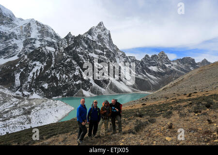 Lac glaciaire, Cho Cholotse (Chlo Tsho), camp de base de l'Everest trek, Site du patrimoine mondial de l'UNESCO, le parc national de Sagarmatha, Solu-Khumb Banque D'Images