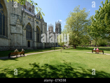 La cathédrale de York de York Parc du Doyen Banque D'Images