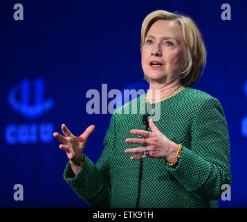 La Clinton Global Initiative University - Fast Forward : Accélérer les possibilités pour tous les détenus à la BankUnited Center avec : Hillary Clinton Où : Coral Gables, Florida, United States Quand : 07 mars 2015 : Crédit Photographie/WENN.com JLN Banque D'Images