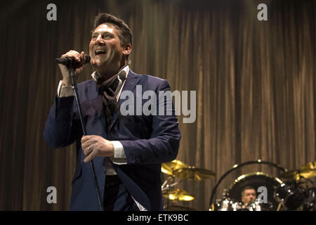 Spandau Ballet effectuant en concert au SSE Hydro à la SECC Avec : Tony Hadley où : Glasgow, Écosse, Royaume-Uni Quand : 08 Mar 2015 Crédit : Peter Kaminski/WENN.com Banque D'Images