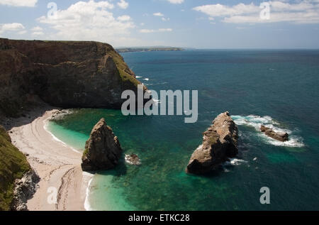 L'anse de l'ouest avec une vue dégagée vers le Godrevy côte nord des Cornouailles en Angleterre Banque D'Images