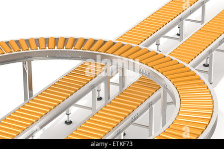 Résumé de l'Assemblée générale et de l'acier industriel orange des convoyeurs, dans des directions différentes. Banque D'Images