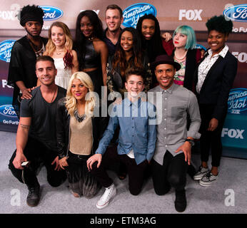 American Idol XlV finalistes partie comprend : Chanteurs (en ordre alphabétique) Quentin Alexander Clark, Beckham, Joey Cook, Sarina-Joi Crowe, Adanna Duru, Nick Fradiani, Jax, Tyanna Jones, Qaasim Rayvon Middleton, Owen, Daniel Seavey et Maddie Walker Où : Los Angeles, California, United States Quand : 12 Mar 2015 Crédit : Daniel Tanner/WENN.com Banque D'Images