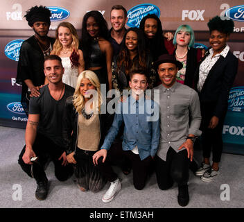 American Idol XlV finalistes partie comprend : Chanteurs (en ordre alphabétique) Quentin Alexander Clark, Beckham, Joey Cook, Sarina-Joi Crowe, Adanna Duru, Nick Fradiani, Jax, Tyanna Jones, Qaasim Rayvon Middleton, Owen, Daniel Seavey et Maddie Walker Où : Los Angeles, California, United States Quand : 12 Mar 2015 Crédit : Daniel Tanner/WENN.com Banque D'Images