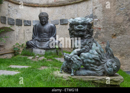 Sculptures, Messner Mountain Museum, MMM Ripa dans le château de Brunico, Brunico, le Tyrol du Sud, Italie Banque D'Images