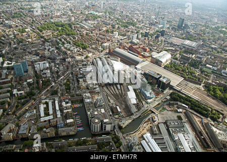 Vue aérienne de la zone autour de la gare de Kings Cross et St Pancras, Londres Banque D'Images