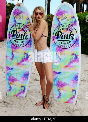 Victoria Secret Nation rose accueille le Ultimate Spring Break avec bash : Rachel où Hilbert : Miami Beach, Florida, United States Quand : 14 Mar 2015 Crédit : Johnny Louis/WENN.com Banque D'Images