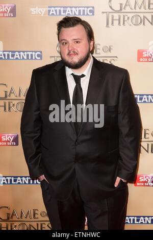 La première mondiale de 'Game of Thrones' Saison 5 a tenu à la Tour de Londres - Arrivées avec : John Bradley Où : London, Royaume-Uni Quand : 18 Mar 2015 Crédit : Mario Mitsis/WENN.com Banque D'Images