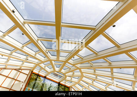 Design graphique sur "conservatory" . Salon sur navire Cunard Queen Elizabeth. Banque D'Images