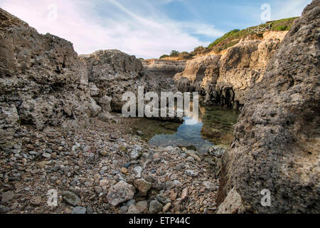 Belle vue sur le littoral de Sao Lourenço près de Albufeira, Portugal. Banque D'Images