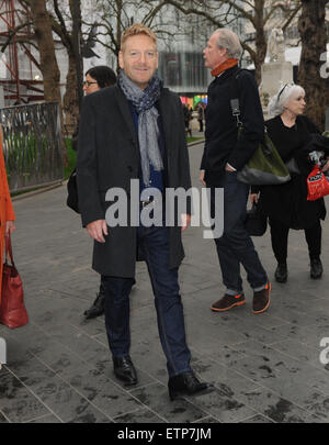 Le cast de 'Cinderella' dehors et environ dans la région de Leicester Square avec : Kenneth Branagh Où : London, Royaume-Uni Quand : 20 mars 2015 Source : WENN.com Banque D'Images