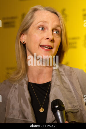 L'Amnesty International 50e assemblée générale annuelle - Avec des arrivées : Piper Kerman Où : New Yotk, United States Quand : 22 mars 2015 Source : WENN.com Banque D'Images