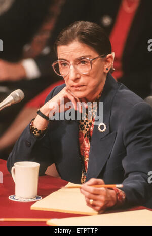 WASHINGTON, DC, USA - Ruth Bader Ginsburg, au cours des audiences de confirmation, la Cour suprême des États-Unis. 7/21/1993 Banque D'Images