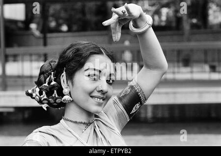 Les danseurs classique indienne, Londres, 28 août 1965. Banque D'Images