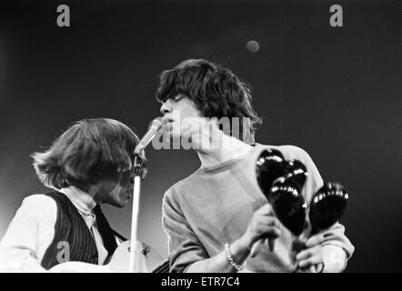 Les Rolling Stones se produisent au New Musical Express Poll Winners All Star Concert au Wembley Mick Jagger. 26 avril 1964. Banque D'Images