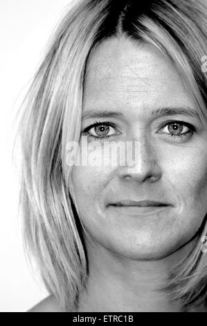 Edith Bowman - Radio - DJ écossais au Gala première projection de "Un jour" à l'Apollo Piccadilly, 20 août 2013, Banque D'Images