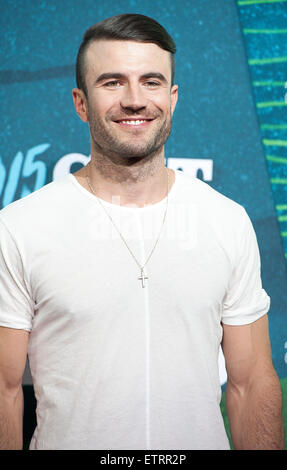 Juin 10, 2015 - Nashville, Tennessee, USA - Singer SAM HUNT arrive sur le tapis rouge à la CMT Music Awards qui a eu lieu à l'Arène Bridgestone. Copyright 2015 Jason Moore. (Crédit Image : © Jason Moore/Zuma sur le fil) Banque D'Images