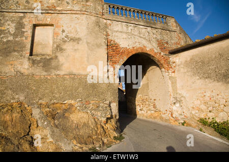 L'Europe, Italie, Toscane, Civitella Marittima, ancienne porte Banque D'Images