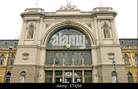 La gare Keleti Palyaudvar Budapest Hongrie Banque D'Images