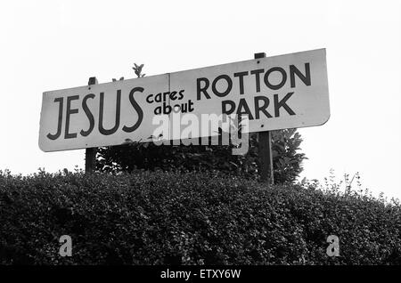 Ladywood, Birmingham, 13 août 1977. Élection partielle, qui aura lieu le 18 août 1977. Sur la photo, signe, Jésus se soucie de Rotton Park. Banque D'Images