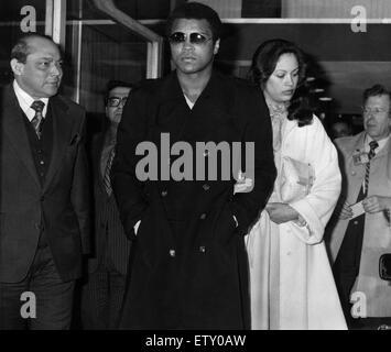 Muhammad Ali (né Cassius Marcellus Clay Jr., le 17 janvier, 1942) est un ancien boxeur professionnel, généralement considérée comme une des plus grandes pointures de l'histoire du sport. Une question controversée et polarisation de la figure au début de sa carrière, Ali est Banque D'Images