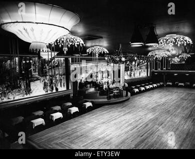 Vue de l'intérieur de la salle de bal de Locarno à Birmingham montrant le plancher de danse et le Colin Hulme band en répétition. Août 1960. Banque D'Images