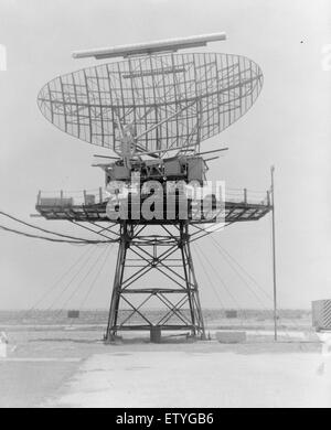 Cette entrée se rapporte à une tour radar et à un hangar 1 AMR, identifiés par la date du 14 septembre 1961. Elle concerne probablement la technologie militaire ou aérospatiale, marquant un moment opérationnel spécifique au début des années 1960 Banque D'Images