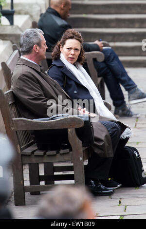 Olivia Colman et Neil Morrissey filmer le nouveau BBC drama 'La nuit' à Londres avec : Olivia Colman, Neil Morrissey Où : London, Royaume-Uni Quand : 02 Jan 2015 C Banque D'Images