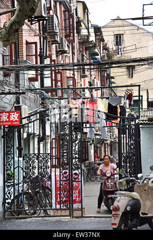 Le vieux Shanghai Tianzifang voies étroites qui caractérisent la résidence Shikumen Concession Française de Shanghai Luwan Xintia Banque D'Images